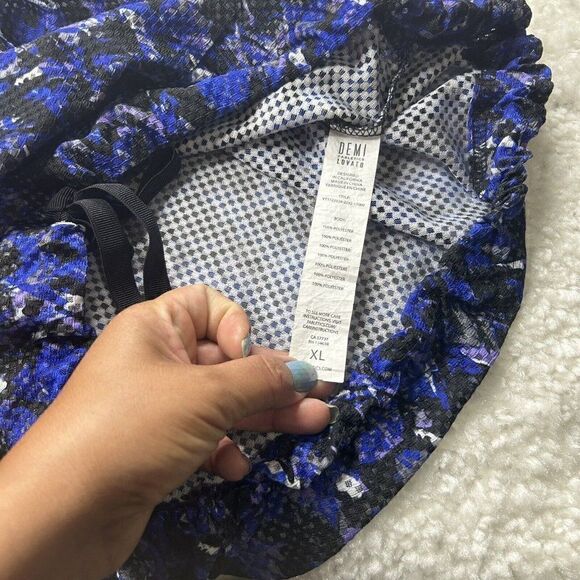 Fabletics Demi Lovato Darmara Vest Blue/Black - Picture 5 of 12